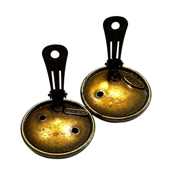NEXT embossed brass clip on earrings chunky vintage 1990’s boss lady jewelry - Picture 7 of 7